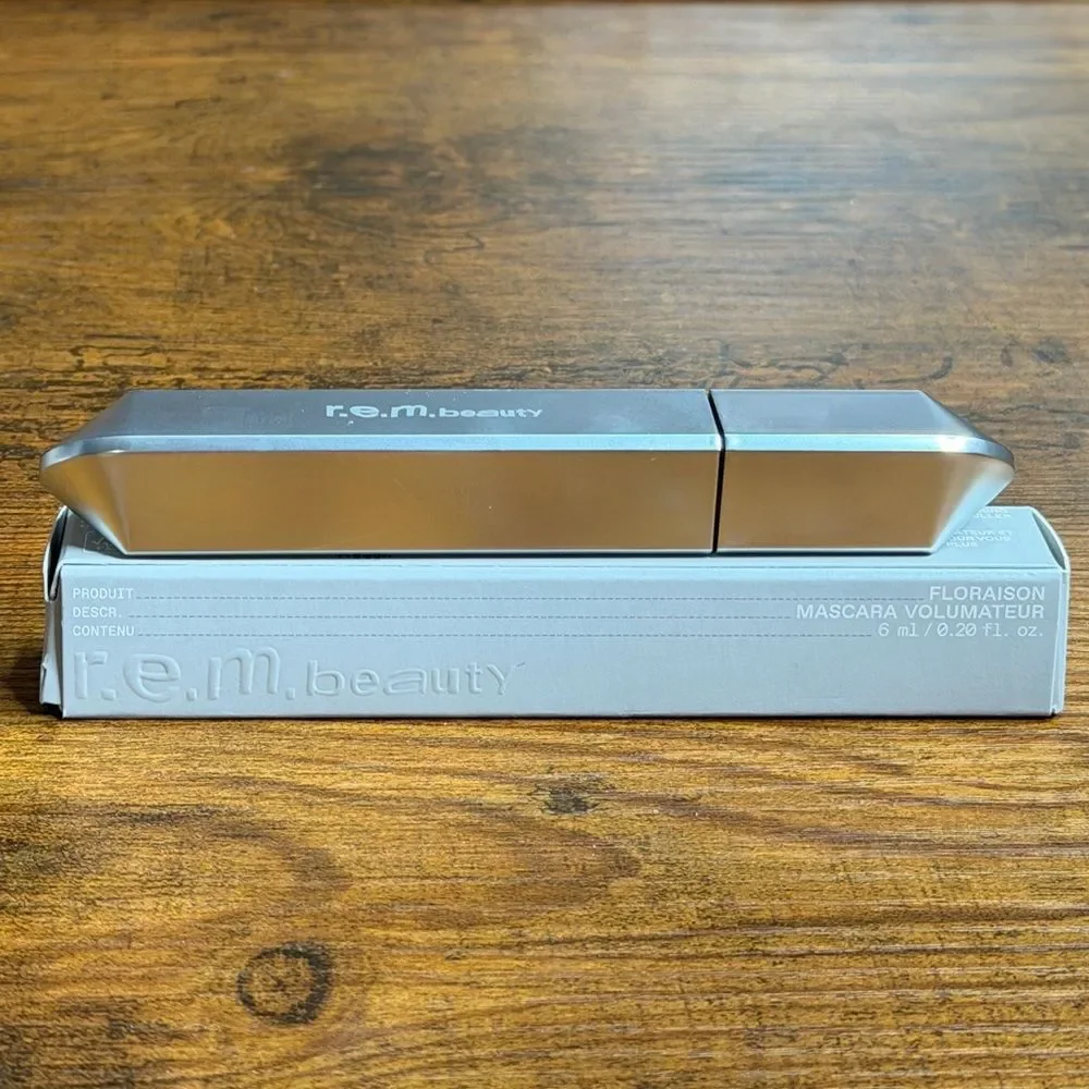r.e.m. beauty Flourishing Volumizing Mascara Midnight Black NIB